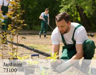 Jardinier 73100