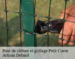 Pose de clôture et grillage  petit-coeur-73260 Artisan Debard